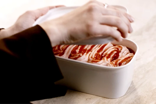 Recyclable and renewable alternative to traditional plastic tubs