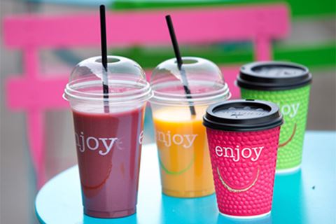 https://www.huhtamaki.com/globalassets/foodservice-eao/products/product-pages/plastic-cold-drink-cups-and-lids/product-catalog-plastic-cups-mobile.jpg?width=480&format=webp&quality=80